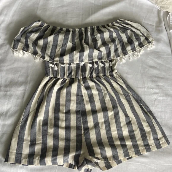 Romper - Size L - Picture 1 of 3